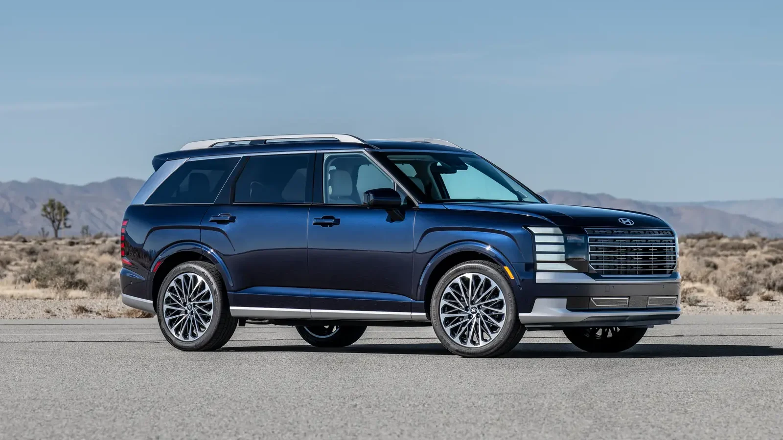 Hyundai Issues Stop-Sale for Some 2026 Palisade SUVs After Power Third-Row Seats Fatally Injure Child