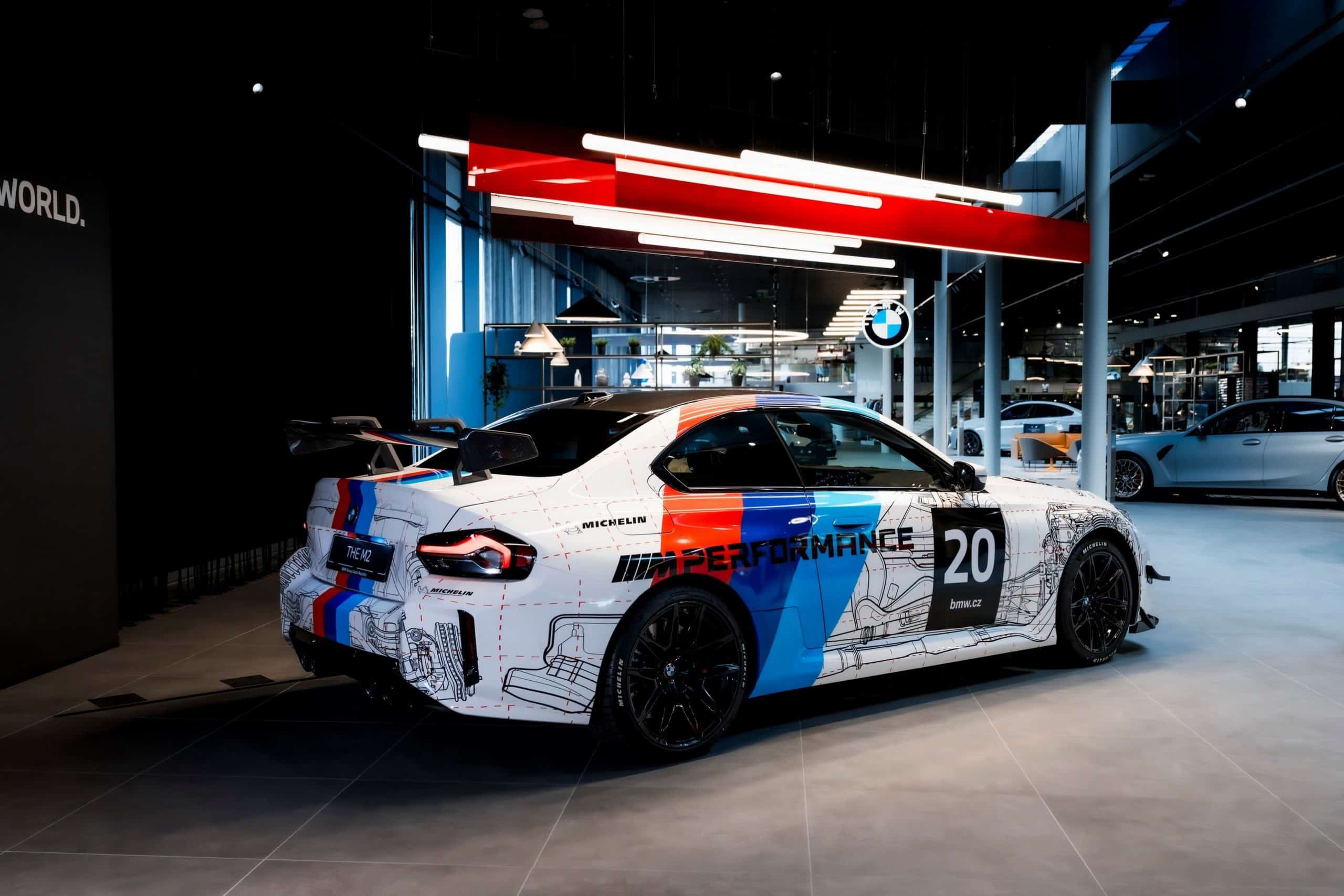 BMW M2 With Track Kit Honors Two Race Car Legends